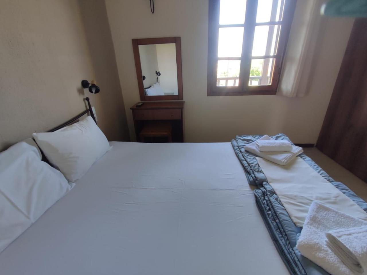 Appartement Aloni à Áfitos Chambre photo